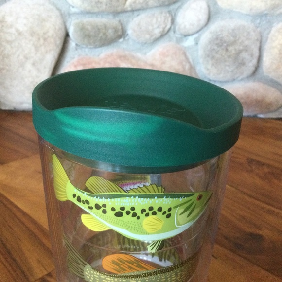 Tervis Insulated Fish Tumbler - Picture 4 of 6
